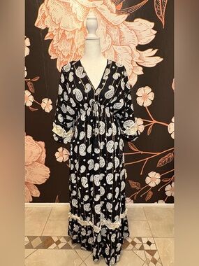 CHARMING Black and Ivory Paisley Maxi Dress with Lace Trim and Tassel Tie